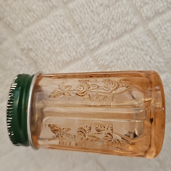 Sharon Cabbage Rose 2 sets of Salt and Pepper Shakers Depression Glass - Picture 7 of 12